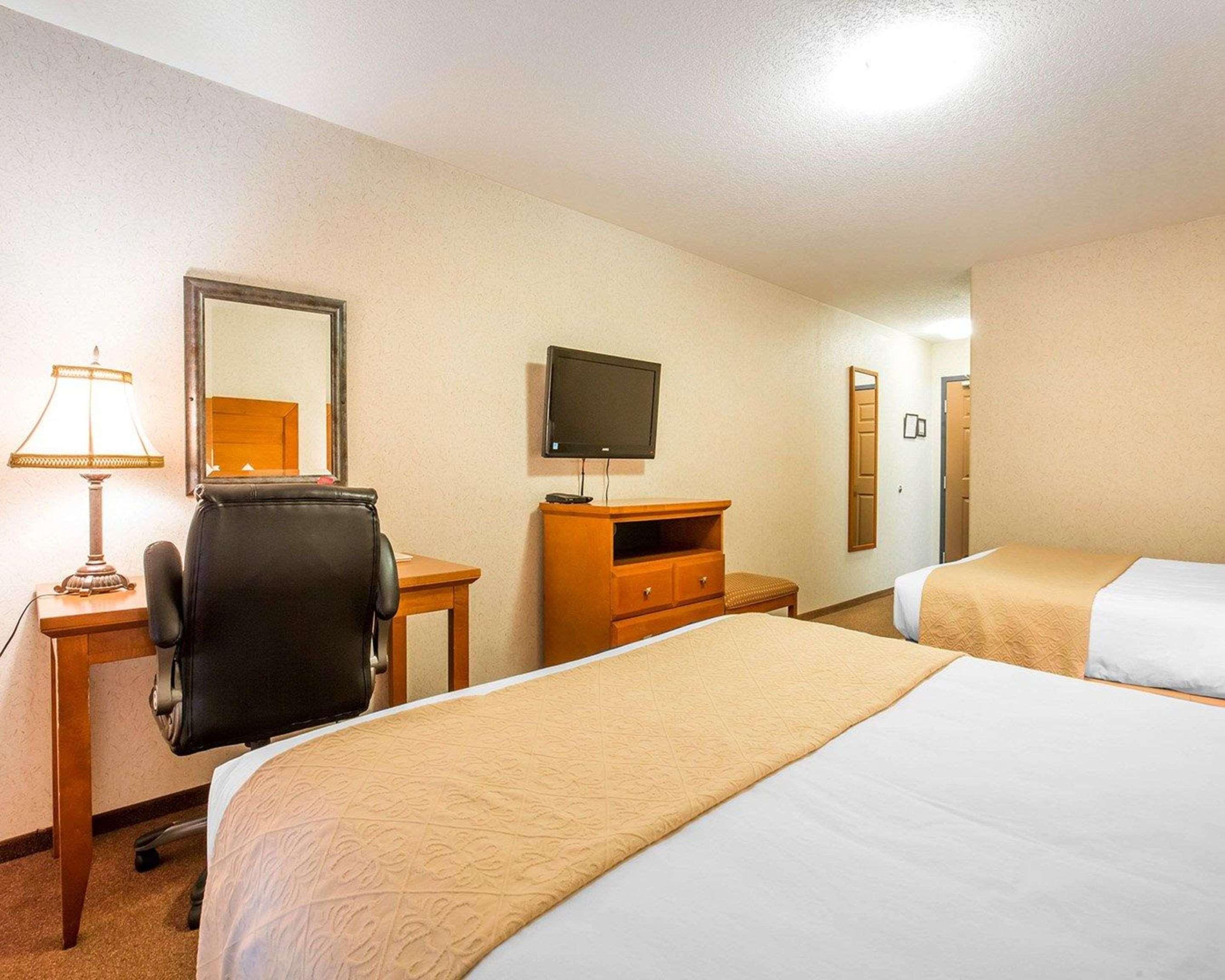 Quality Inn & Suites Lethbridge Kültér fotó