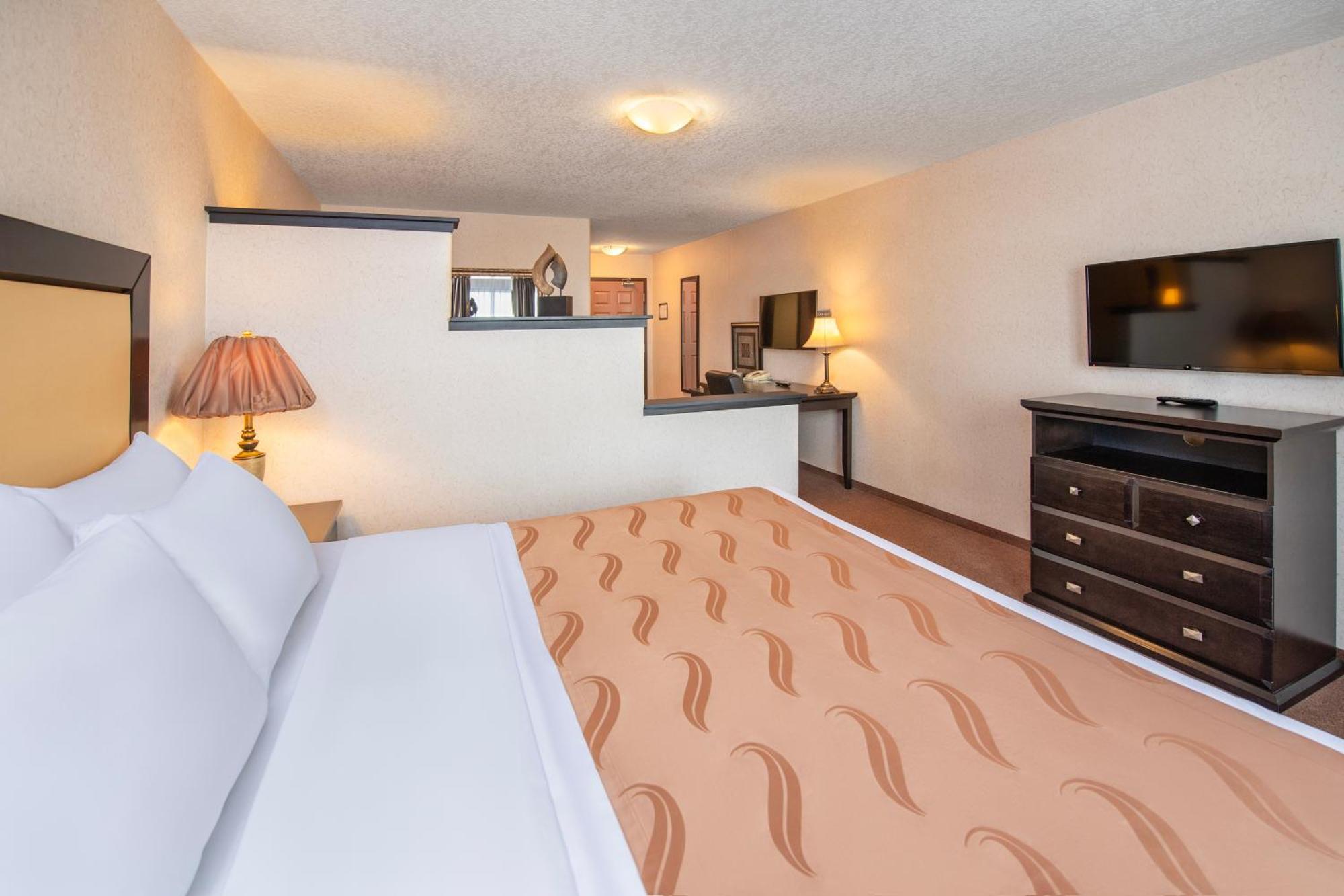 Quality Inn & Suites Lethbridge Kültér fotó