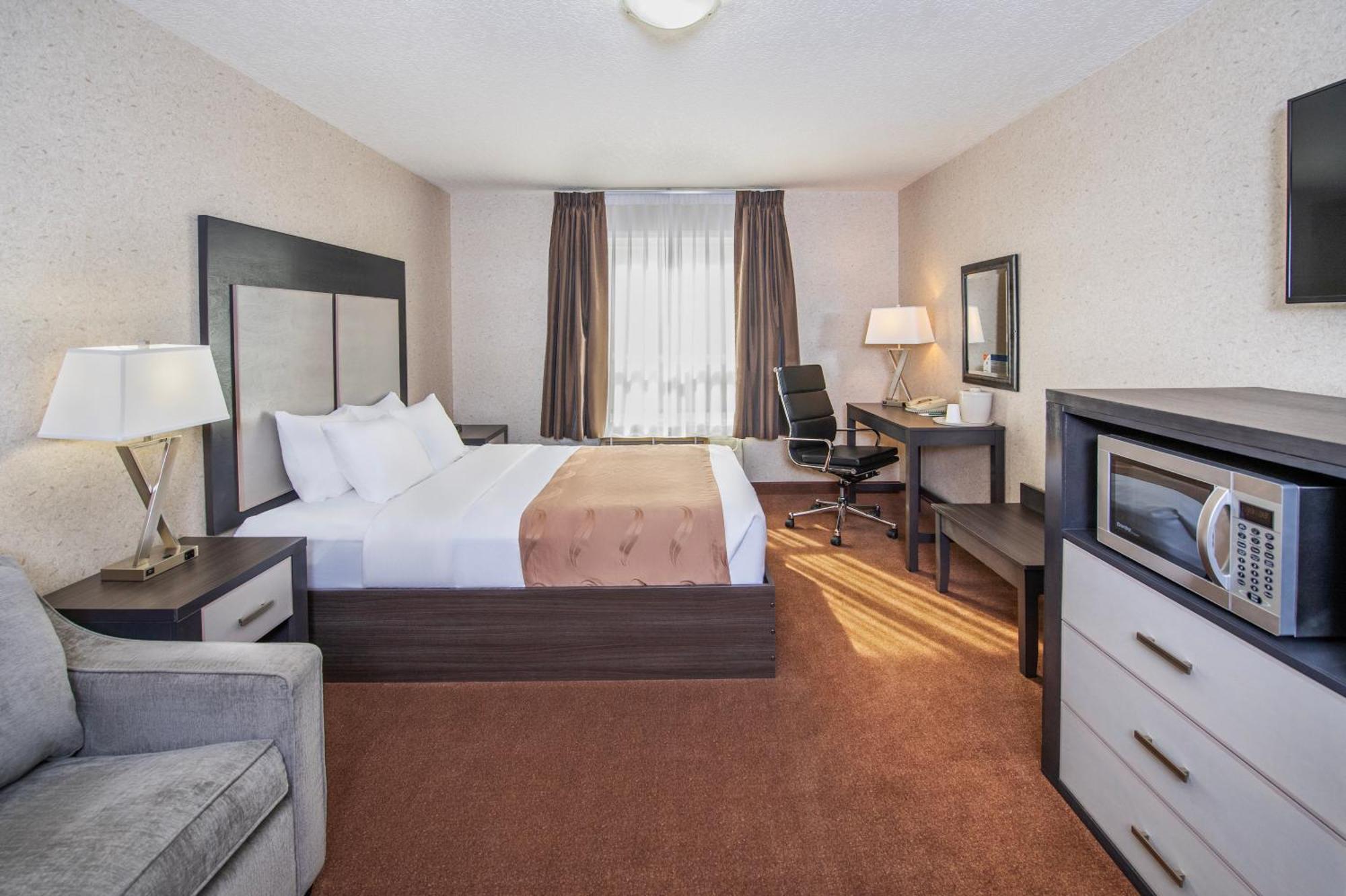 Quality Inn & Suites Lethbridge Kültér fotó