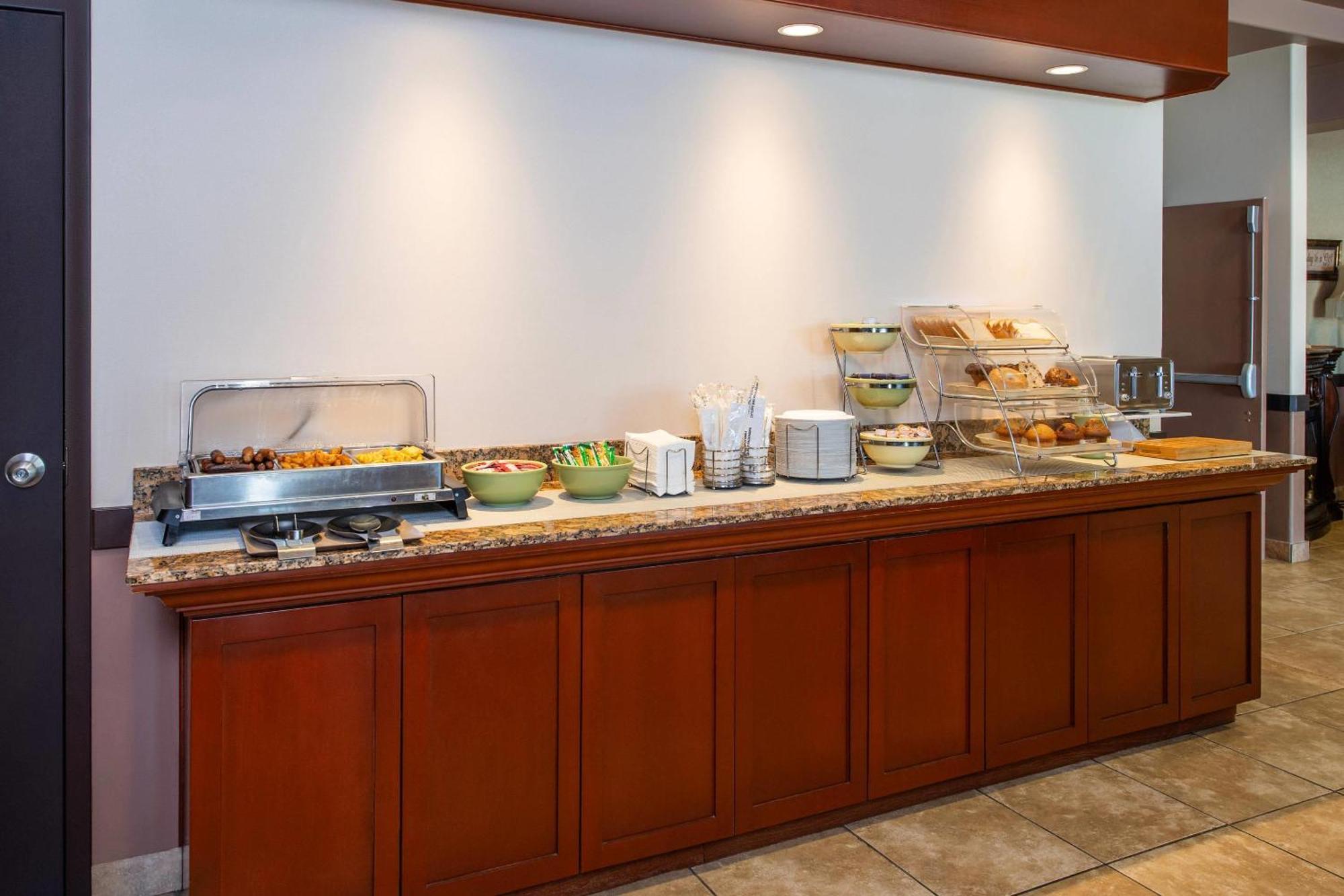 Quality Inn & Suites Lethbridge Kültér fotó