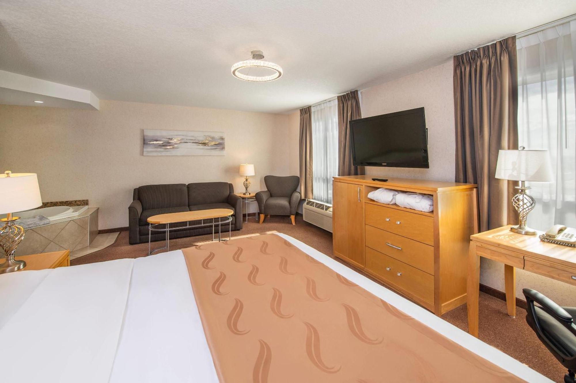 Quality Inn & Suites Lethbridge Kültér fotó