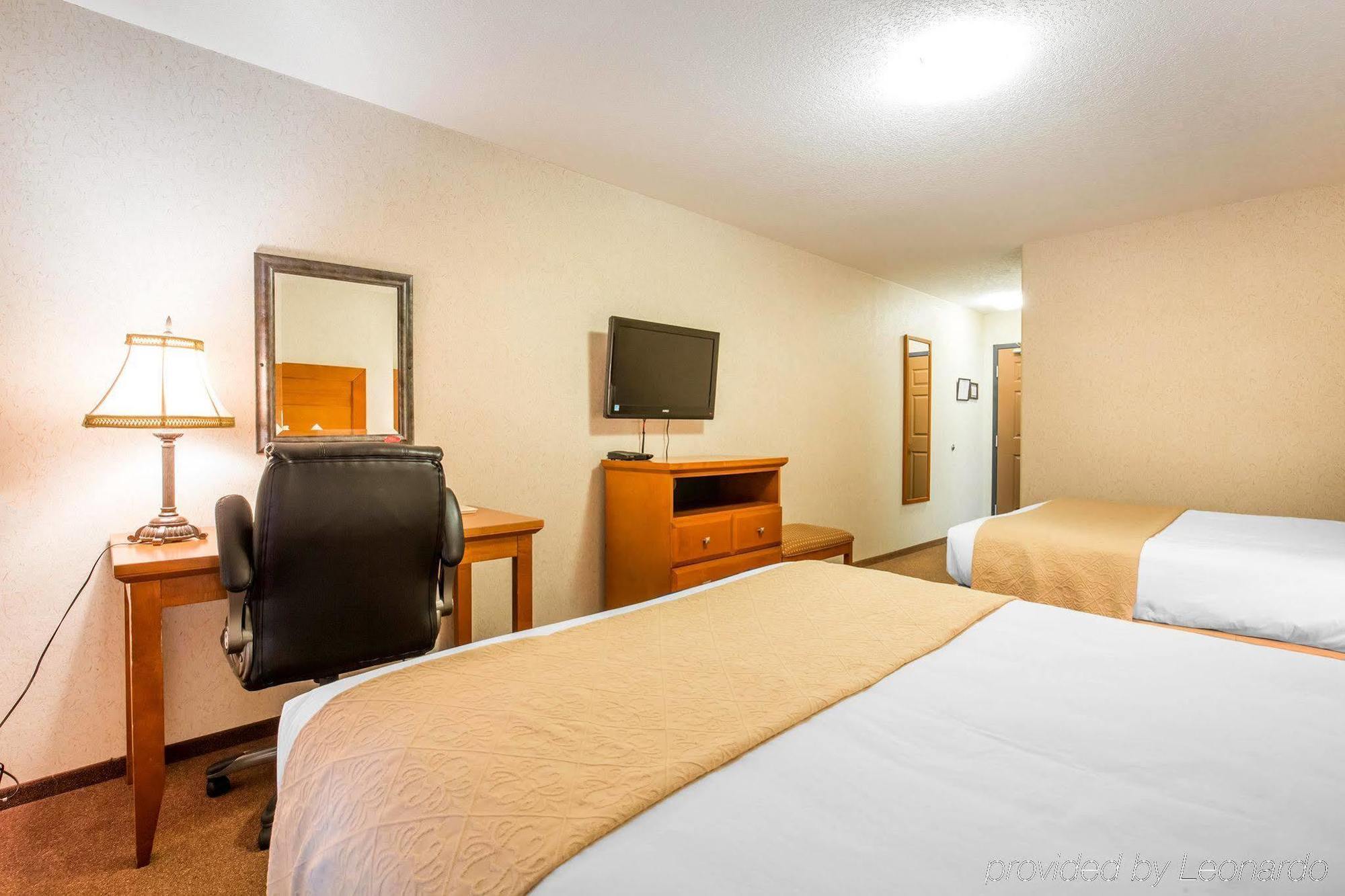 Quality Inn & Suites Lethbridge Kültér fotó